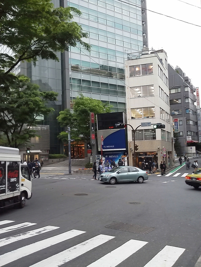 渋谷 道元坂上交番の交差点
