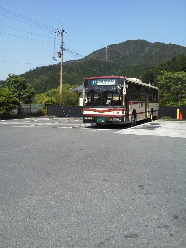 京都行のバス 大原停留所