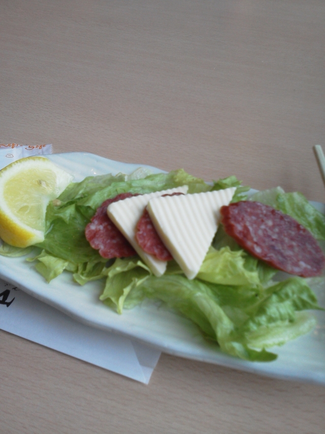 那須山のチーズ＆サラミ